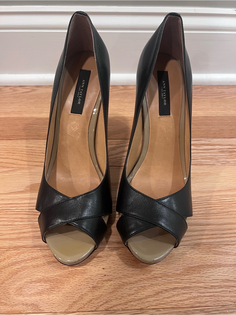 Ann Taylor black peep toe pumps size 8.5
